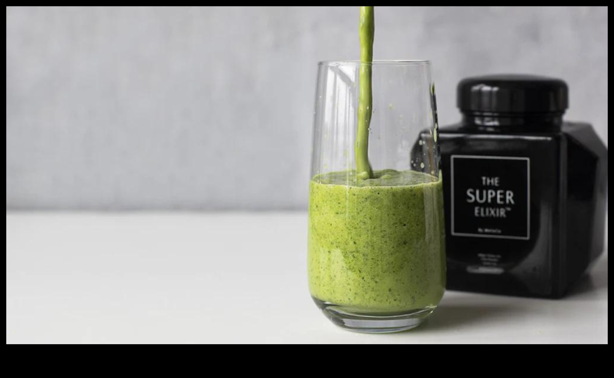 Fresh Veggie Bliss: Răsfățați-vă în lumea vibrantă și plină de nutrienți a sucurilor