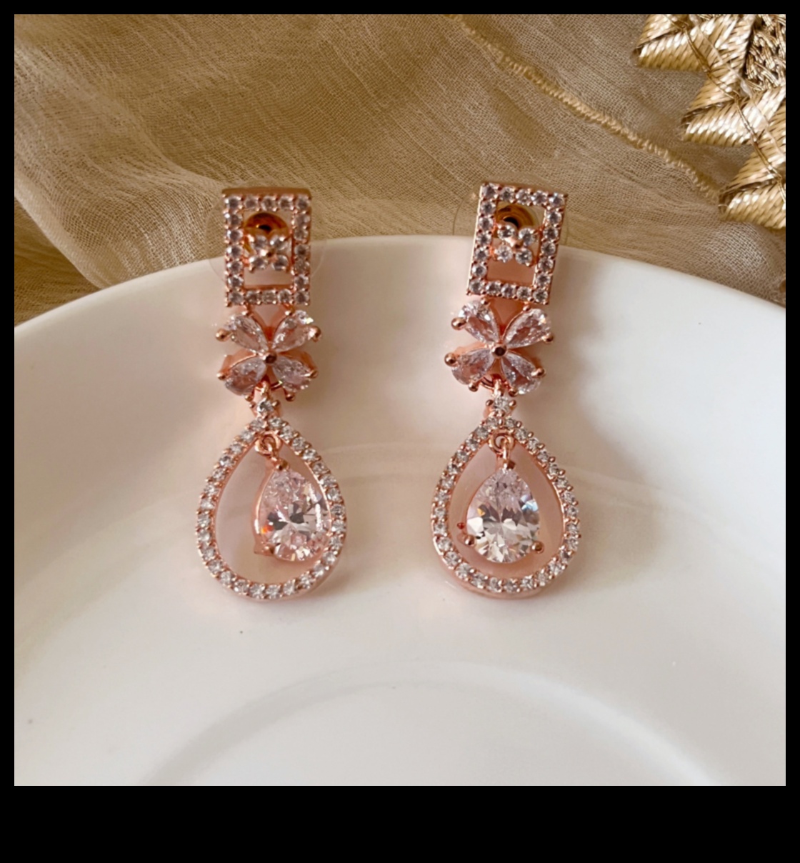 Eleganță eterică Crește-ți stilul cu bijuterii de modă 5 Eleganță eterică: ridicați-vă stilul cu bijuterii de modă