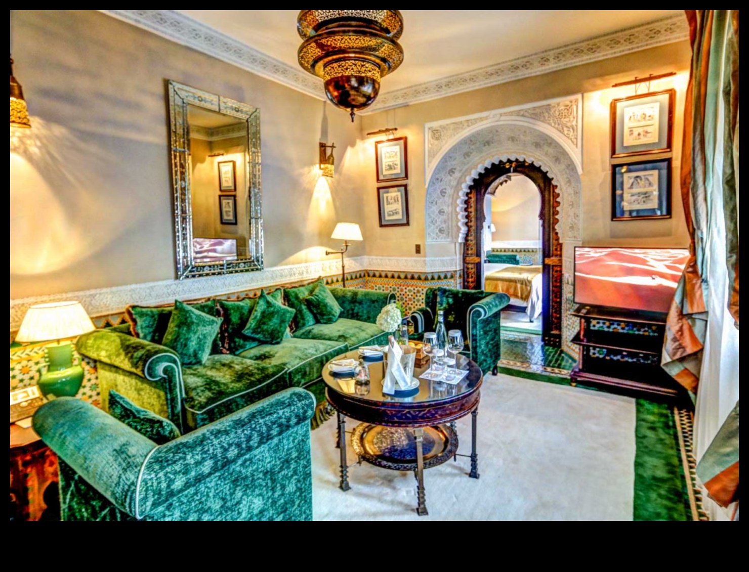 Cum creez un decor marocan pentru sufragerie cu texturi bogate?