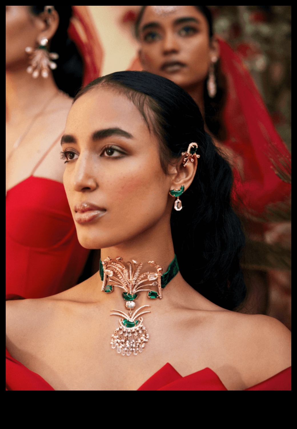 Glamour modern: definește-ți stilul cu choker-uri contemporane