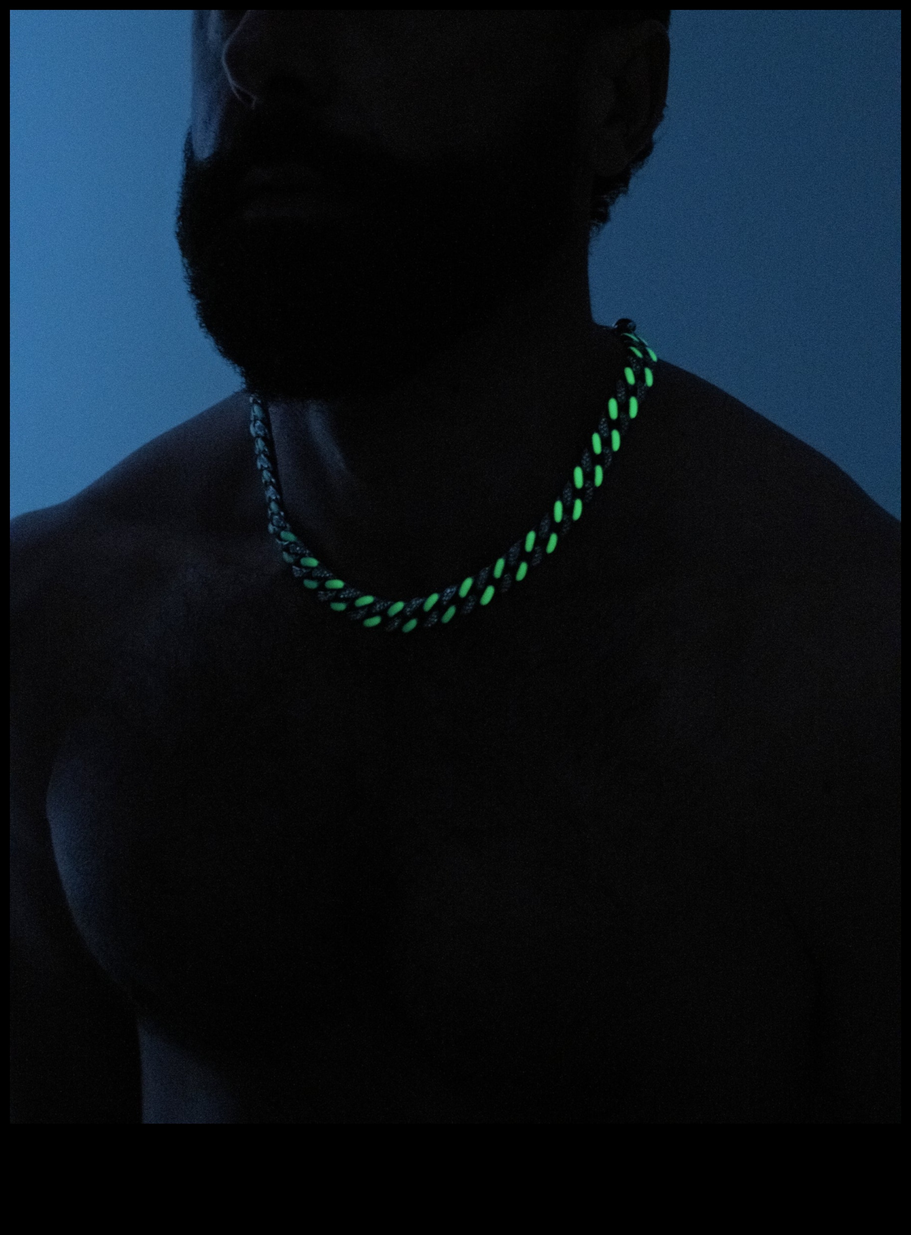 Legături luminoase: leagă-ți stilul cu chokerele noastre strălucitoare