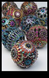 Ornamente opulente: împodobește-te cu o eleganță luxoasă